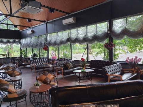 ม่านน้ำตก